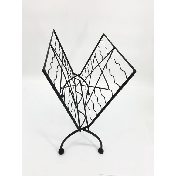 Iron Star Magazine Rack - Picture 3 of 7